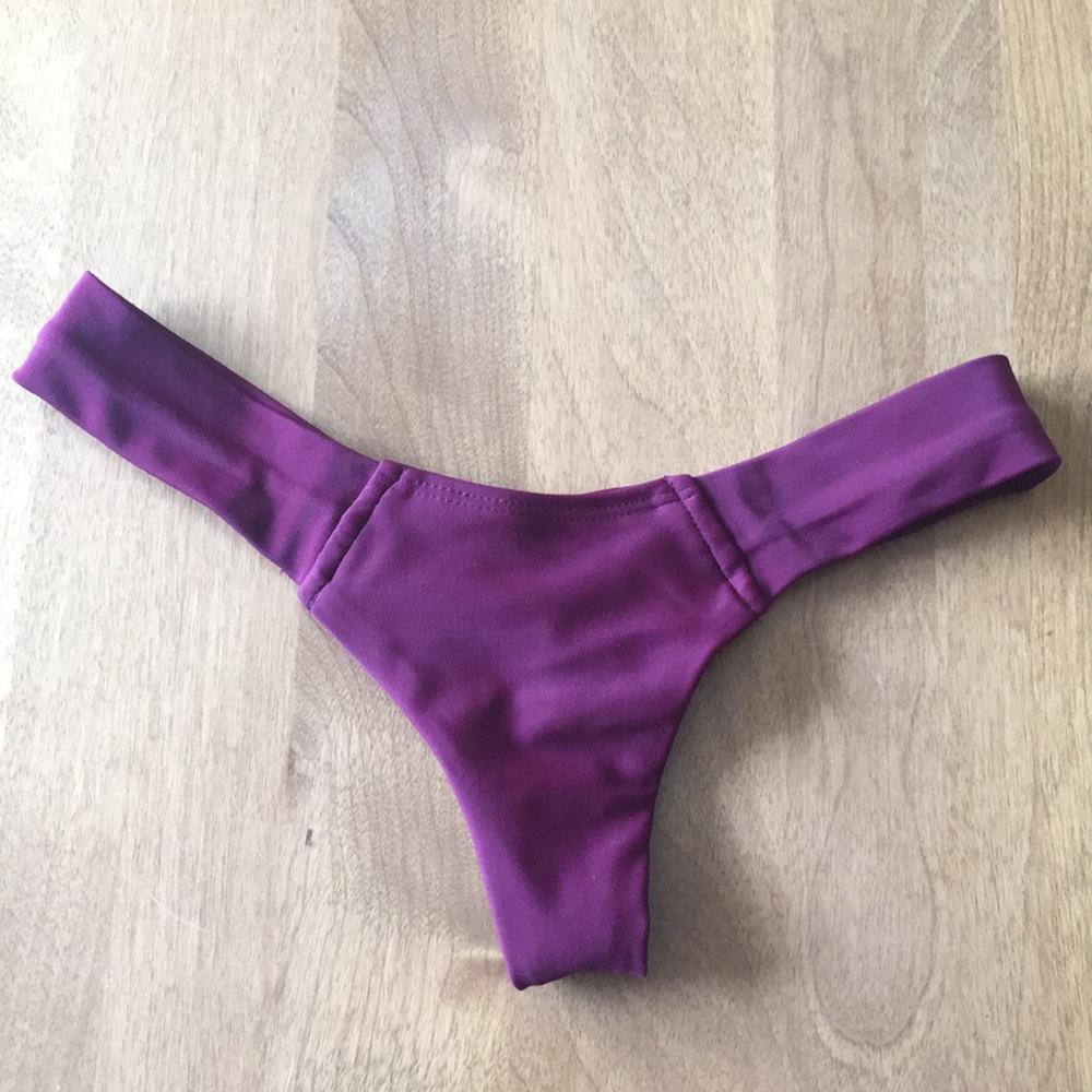 Montce Cheeky Bottom